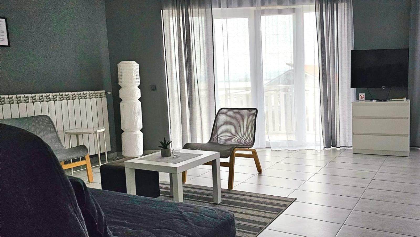 גולובאץ Apartmani Tika חדר תמונה